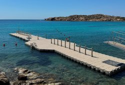 &Pi;&lambda;&omega;&tau;ή &epsilon;&xi;έ&delta;&rho;&alpha; &gamma;&iota;&alpha; &tau;&omicron; Roka Mykonos - 4