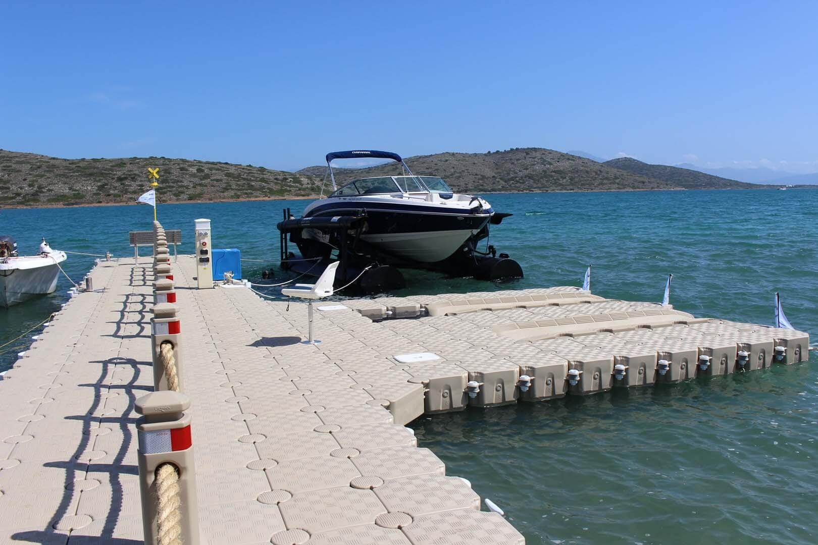 Εξέδρες πρόσδεσης σκαφών - Εξέδρες πρόσδεσης σκαφών - 16