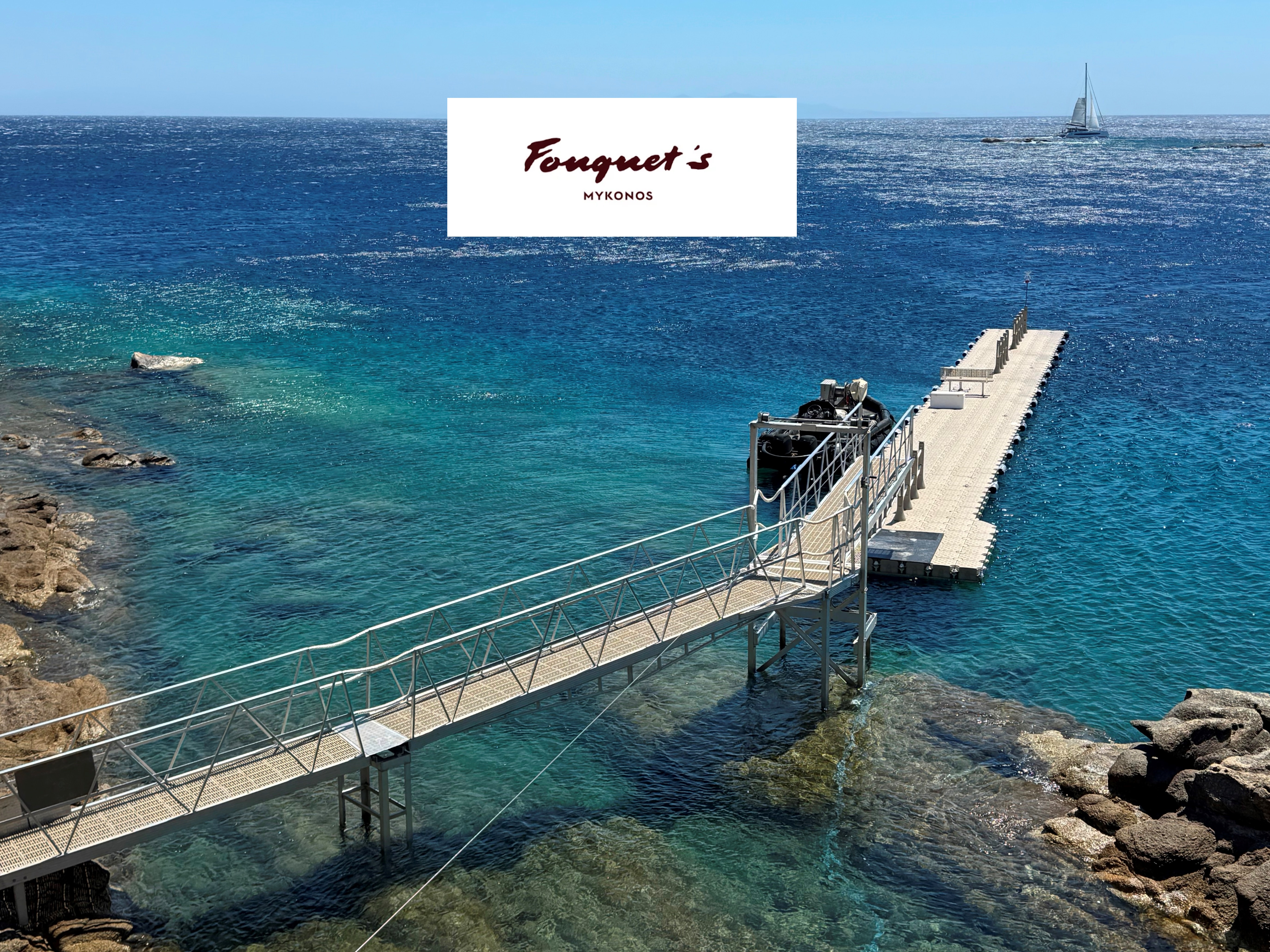 &Pi;&lambda;&omega;&tau;ή &epsilon;&xi;έ&delta;&rho;&alpha; &gamma;&iota;&alpha; &tau;&omicron; &xi;&epsilon;&nu;&omicron;&delta;&omicron;&chi;&epsilon;ί&omicron; Fouqeuts Mykonos