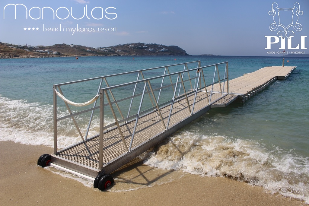 Πλωτή εξέδρα για Manoulas Beach Resort